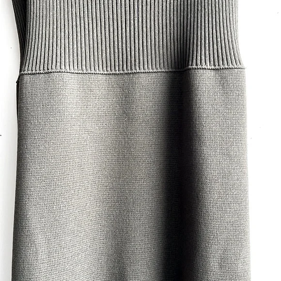 CHANEL Vintage 2008 by Karl Lagerfield ~sheath dress in military green - Picture 9 of 17